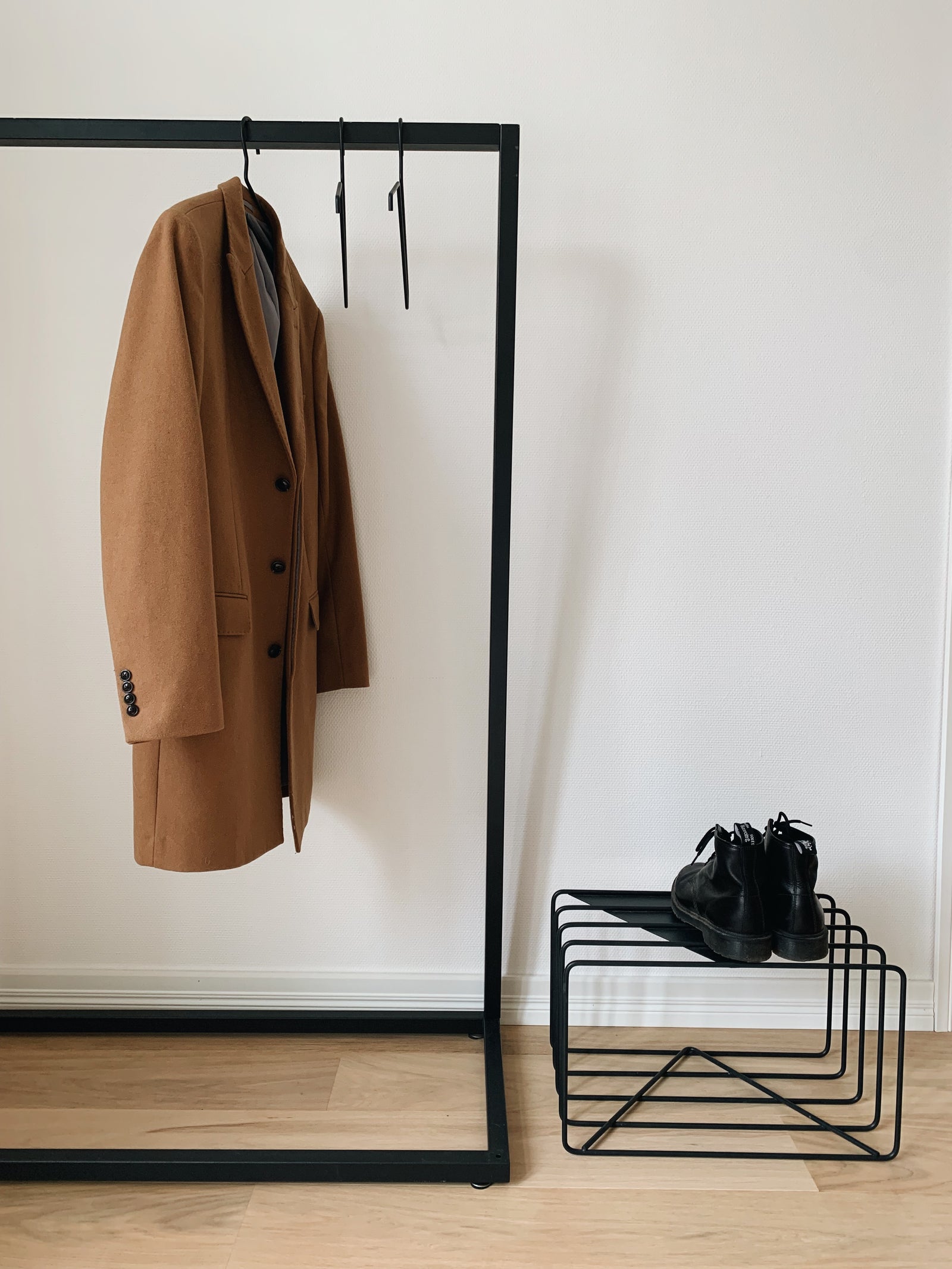 Lume Coat Stand Large Charcoal Black BEdesign