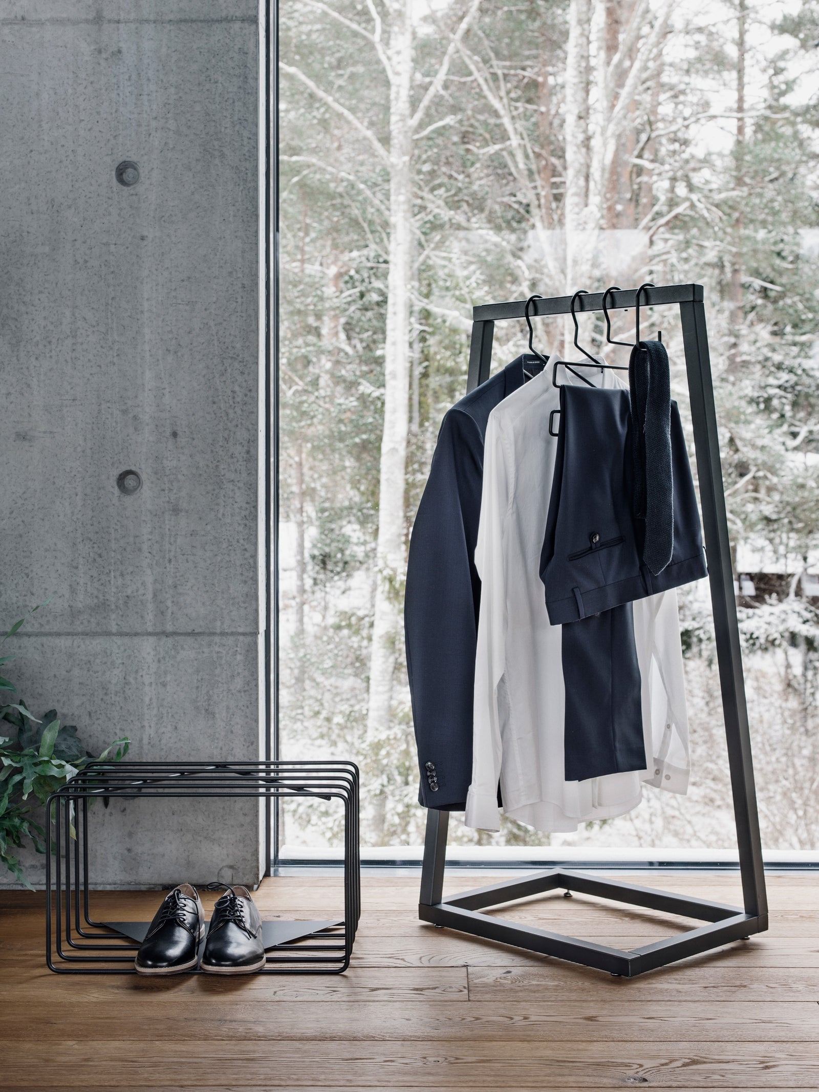Lume Coat Stand Mini Charcoal Black BEdesign